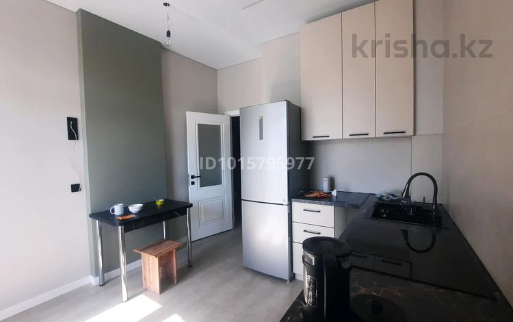 1-комнатная квартира · 41 м², Казыбек би 41/1 — Напротив 45 школа. р-н Улы Дала Туран Small за 300 000 ₸ в Астане, Нура р-н — фото 2