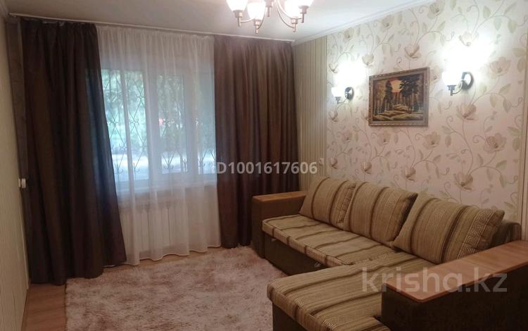 1-комнатная квартира · 35 м² · 1/5 этаж, Ержанова 37 за 130 000 〒 в Караганде, Казыбек би р-н — фото 2