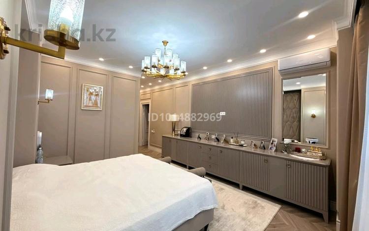 6-бөлмелі пәтер · 266 м² · 2/7 қабат, Яблочный 7, бағасы: 150 млн ₸ в Атырау — фото 2
