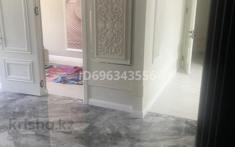 4-бөлмелі пәтер · 80 м² · 2/5 қабат, 8-шағынаудан, Аскарова 24 — Кафе Нилюфар, бағасы: 320 000 ₸ в Шымкенте, Туран р-н — фото 2