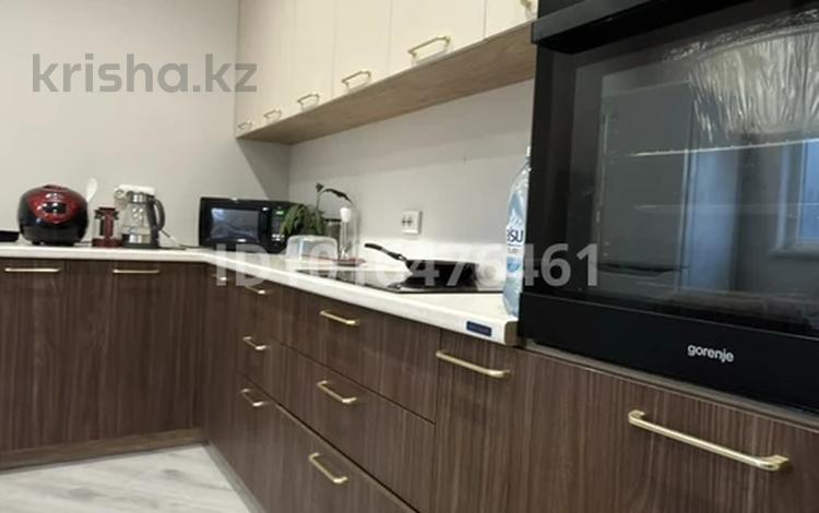 2-комнатная квартира · 70 м² · 9/12 этаж, Абая 130/3 за 82 млн ₸ в Алматы, Бостандыкский р-н — фото 7