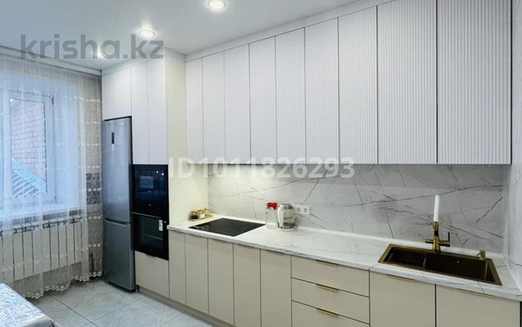 2-комнатная квартира · 60 м² · 1/9 этаж, Жамбыла жабаева 44/4 за 33.5 млн 〒 в Петропавловске — фото 2