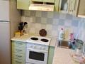 2-бөлмелі пәтер · 48 м² · 3/5 қабат, Наб.Славского 32 — Стрелка-Прогресс, бағасы: 200 000 ₸ в Усть-Каменогорске — фото 2