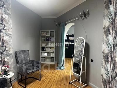 Свободное назначение, офисы, магазины и бутики, салоны красоты • 25 м² за 250 000 〒 в Алматы, Медеуский р-н