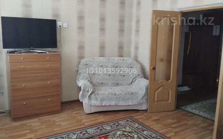 2-бөлмелі пәтер · 80 м² · 2/5 қабат, Курмангазы 5 — Курмангазы 5, бағасы: 13 000 ₸ в Атырау, мкр Авангард-3 — фото 2