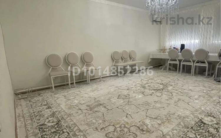 Отдельный дом · 3 комнаты · 83.6 м² · 8 сот., мкр Байтак, Водник-2 16-15 за 18 млн ₸ в Атырау, мкр	Байтак — фото 2