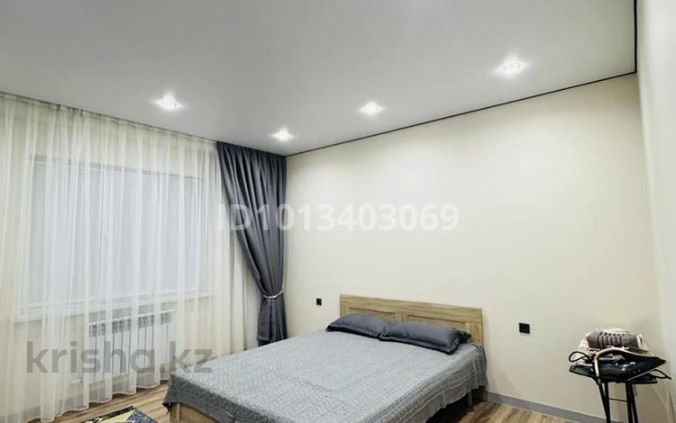 1-комнатная квартира · 64 м², мкр Нурсая, Елорда 6/3, 6/4, 6/5, 6/6, 6/7, 6/8, 6Б за 3 000 ₸ в Атырау — фото 2