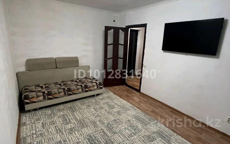 2-комнатная квартира · 40 м² · 1/5 этаж, мкр Жилгородок, Абубакир кердері — тургенева 40 за 11.5 млн ₸ в Актобе — фото 2