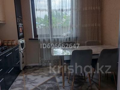 Жер үй мен саяжайлар в Алматы: Жеке үй · 4 бөлме · 100 м², мкр Алгабас, Кусмурын 27, бағасы: 400 000 〒 Жеке үй · 4 бөлме · 100 м², мкр Алгабас, Кусмурын 27, бағасы: 400 000 〒 в Алматы, Алатауский р-н