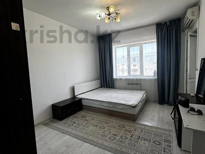 2-комнатная квартира · 55 м² · 5/6 этаж, мкр Нурсая 58 за 15 000 ₸ в Атырау