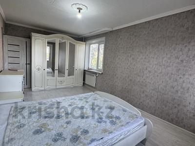 3-бөлмелі пәтер · 62 м² · 4/5 қабат, 18-шағынаудан — 19й микрорайон, бағасы: 15.5 млн ₸ в Караганде, Алихана Бокейханова р-н
