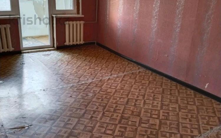 3-бөлмелі пәтер · 65 м² · 4/5 қабат, 17-шағынаудан, бағасы: 140 000 ₸ в Шымкенте, Аль-Фарабийский р-н — фото 2