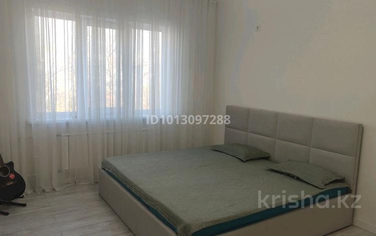 2-бөлмелі пәтер · 53 м² · 5/5 қабат, мкр Казахфильм, Алматинская 38, бағасы: 43.5 млн ₸ в Алматы, Бостандыкский р-н — фото 2