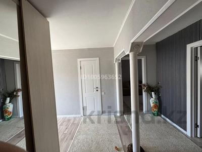 4-бөлмелі пәтер · 92 м² · 4/5 қабат, 6 мкр 1, бағасы: 35 млн 〒 в Балхаше
