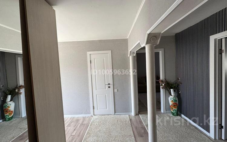 4-бөлмелі пәтер · 92 м² · 4/5 қабат, 6 мкр 1, бағасы: 35 млн ₸ в Балхаше — фото 2