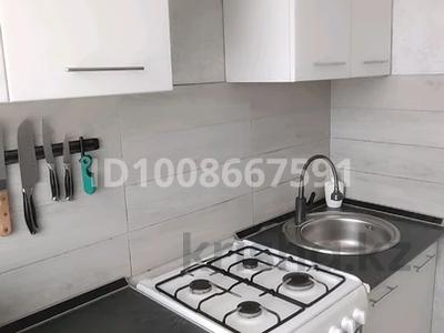 2-комнатная квартира · 42 м² · 2/5 этаж, 6 мкр 62 за 5.8 млн 〒 в Житикаре