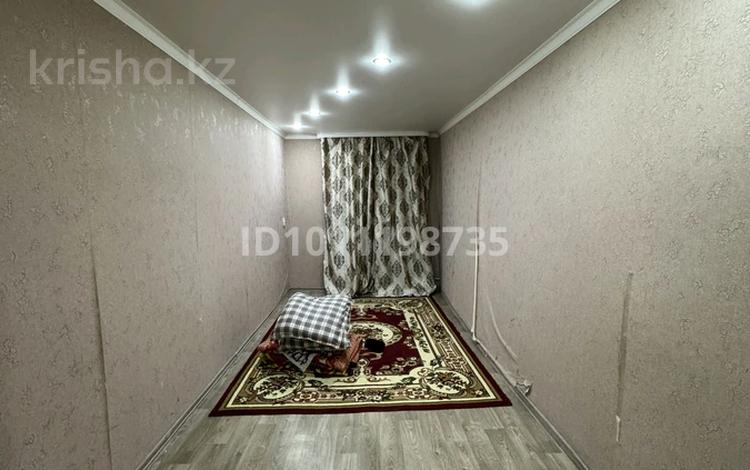 3-комнатная квартира · 50 м² · 4/4 этаж, Назарбаева — остановка Саяхат за 15 млн ₸ в Уральске — фото 2