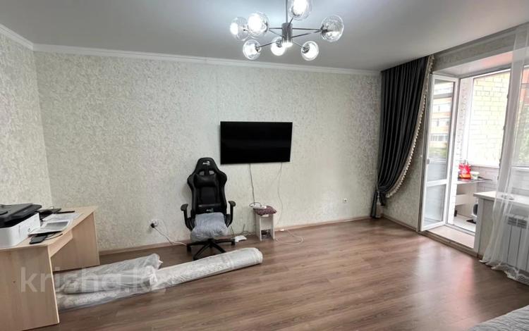 2-бөлмелі пәтер · 57.7 м² · 3/9 қабат, Леонида Беды 44, бағасы: 34 млн ₸ в Костанае — фото 2