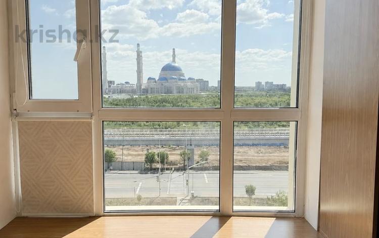 2-комнатная квартира · 65.4 м² · 7/12 этаж, Просп. Кабанбай батыра 63 за 42 млн ₸ в Астане, Нура р-н — фото 7
