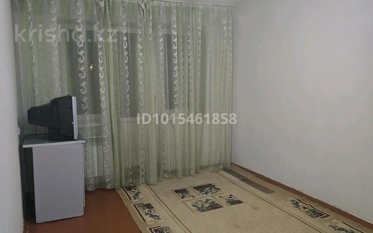 1-комнатная квартира · 64 м² · 3/5 этаж, мкр Каратау 24 за 80 000 ₸ в Таразе — фото 2