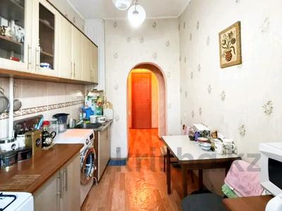 Продажа квартир в Жамбылской обл.: 4-комнатная квартира · 75 м² · 6/9 этаж, 8мкр Алатау 1 — Сейфуллина-Лермонтова за 19.5 млн 〒 4-комнатная квартира · 75 м² · 6/9 этаж, 8мкр Алатау 1 — Сейфуллина-Лермонтова за 19.5 млн 〒 в Таразе