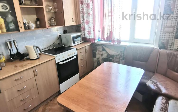 3-бөлмелі пәтер · 63 м² · 8/9 қабат, Майкудук, Майкудук, мкр Голубые пруды 4 б, бағасы: 18.5 млн ₸ в Караганде, Алихана Бокейханова р-н — фото 2