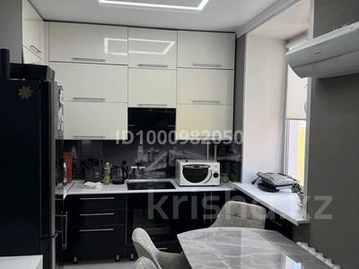 2-комнатная квартира · 60.5 м² · 4/5 этаж, Назарбаева 8 за 27.5 млн 〒 в Усть-Каменогорске, Ульбинский