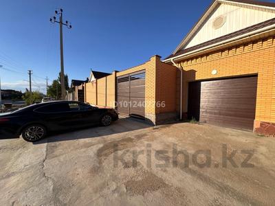Жеке үй · 6 бөлме · 230 м² · 12 жүзд., ул. Байконур 25, бағасы: 140 млн ₸ в 