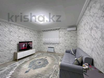 2-комнатная квартира, 68 м², 1/7 этаж посуточно, 11-улица 14/1 — Есімхан аланы за 12 000 〒 в Туркестане