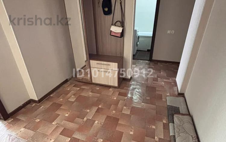3 бөлме · 63 м² · 3/9 қабат, Центральный 50, бағасы: 80 000 ₸ в Кокшетау — фото 2