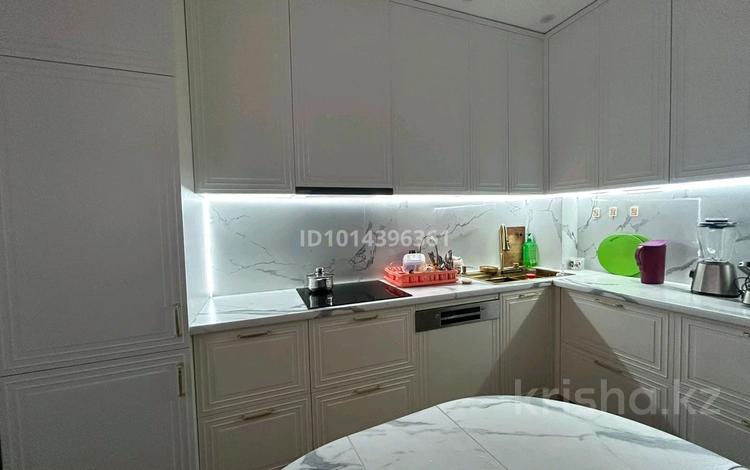 3-комнатная квартира · 86 м² · 1/5 этаж, проспект Сатпаева 104/3 за 50 млн ₸ — фото 2