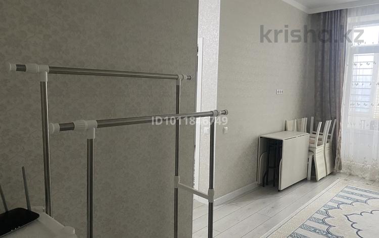 1-комнатная квартира · 38.3 м² · 7/9 этаж, ул. Казыбек Би 5А за 26.5 млн ₸ в Астане, Есильский р-н — фото 2