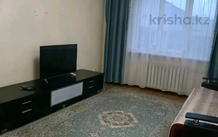 3-комнатная квартира, 80 м², 9/9 этаж помесячно, Розыбакиева 103 за 300 000 〒 в Алматы, Бостандыкский р-н — фото 2