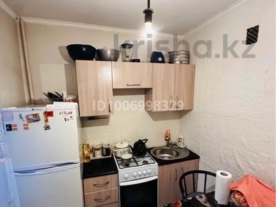 3-комнатная квартира · 60 м² · 1/5 этаж, Самал 12а за 17.5 млн 〒 в Талдыкоргане, мкр Самал