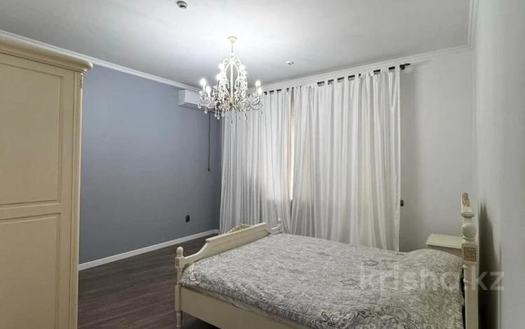 2-комнатная квартира · 80 м² · 14/23 этаж, Кабанбай батыра 87 за 550 000 ₸ в Алматы, Алмалинский р-н — фото 2