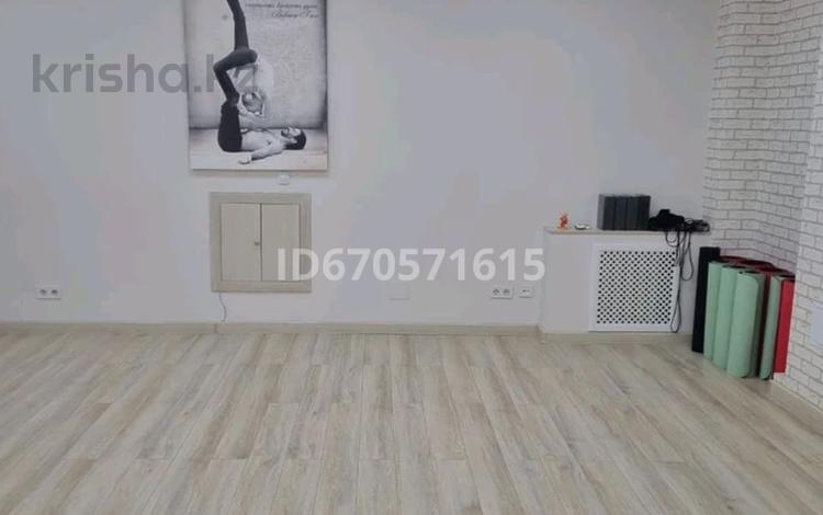 Свободное назначение, офисы · 40 м² за 6 000 ₸ в Астане, р-н Байконур — фото 13