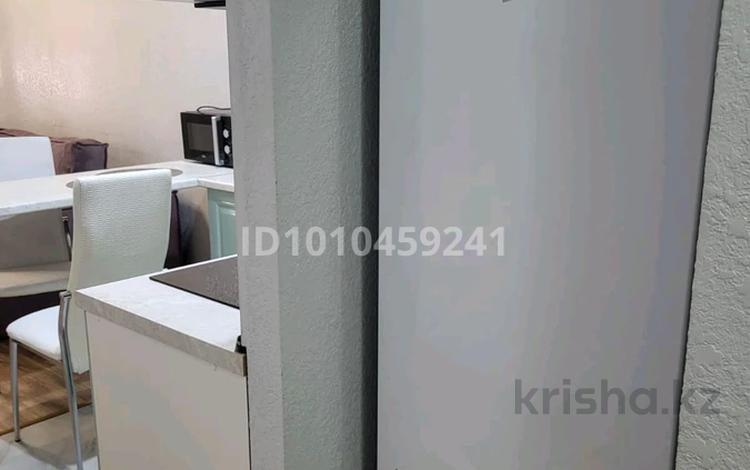1-комнатная квартира · 40 м² · 3/12 этаж, Тулебаева 49/1 за 17 000 ₸ в Алматы, Медеуский р-н — фото 2