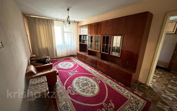 2-комнатная квартира, 45 м², 3/4 этаж, мкр №6 за 23 млн 〒 в Алматы, Ауэзовский р-н — фото 2