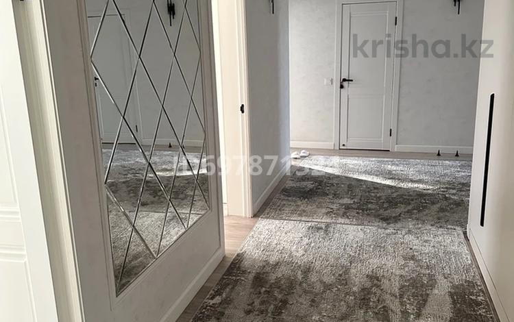 3-бөлмелі пәтер · 118 м² · 10/10 қабат, 18А мкр 10, бағасы: 45 млн ₸ в Актау — фото 2