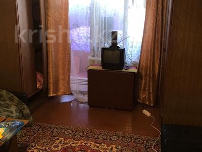 1-комнатная квартира, 40 м², 1/5 этаж, Жамбыл 219 за 9.5 млн 〒 в Уральске