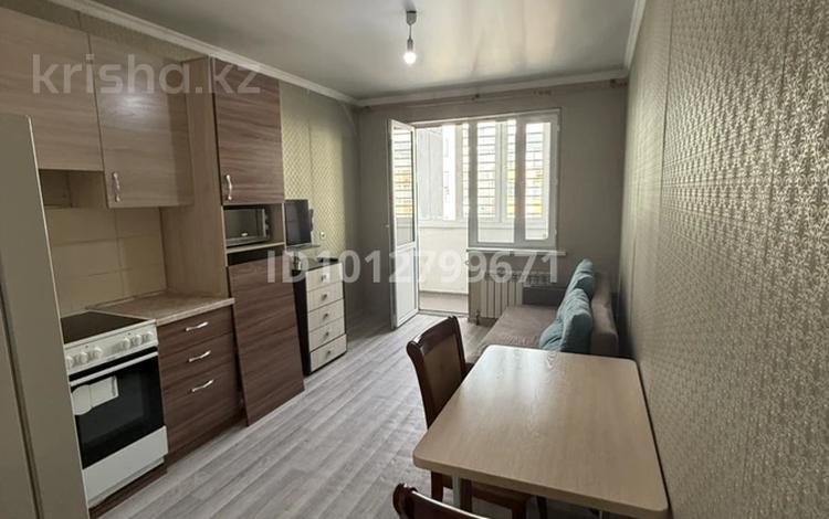 1-комнатная квартира · 45 м² · 11/12 этаж, мкр Дарабоз за 200 000 ₸ в Алматы, Алатауский р-н — фото 2