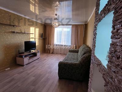 2-бөлмелі пәтер, 42 м², 4/5 қабат тәулігіне, Луначарского, бағасы: 14 000 〒 в Щучинске