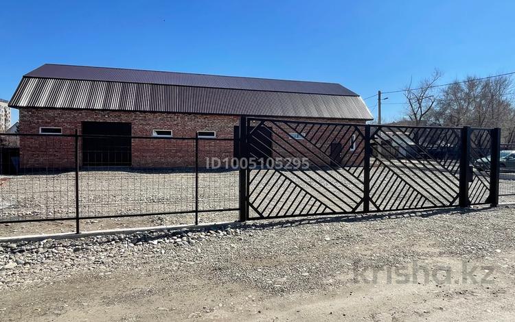 Свободное назначение, офисы, магазины и бутики, склады, азс, автосервисы и автомойки · 500 м² за 128 млн 〒 в Усть-Каменогорске — фото 2