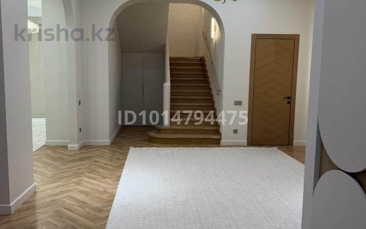 5-бөлмелі пәтер · 294.5 м² · 6/7 қабат, Ж/к АБАЙ 3, бағасы: 167 млн ₸ в Актау, 18-й мкр  — фото 2