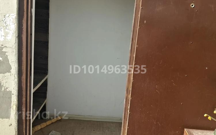 1-бөлмелі пәтер · 30 м² · 1 қабат, Атырау ш/а., Мик атырау 5555, бағасы: 55 000 ₸ в мкр Атырау — фото 2
