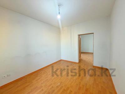3-комнатная квартира · 98 м² · 13/23 этаж, Валиханова 5 за 36.3 млн ₸ в Астане, р-н Байконур