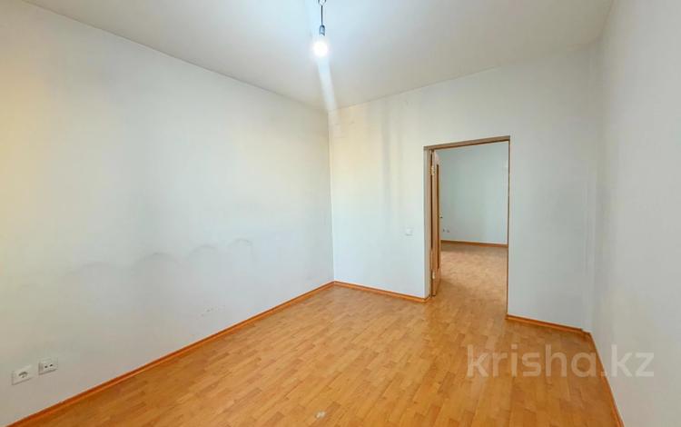 3-комнатная квартира · 98 м² · 13/23 этаж, Валиханова 5 за 36.3 млн ₸ в Астане, р-н Байконур — фото 2