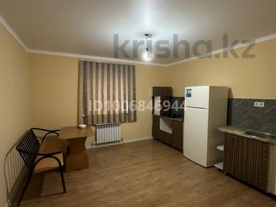Отдельный дом · 1 комната · 40 м², Бурабай 1/10 — В районе Автопарка Каскелена за 150 000 〒