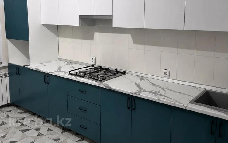 2-бөлмелі пәтер · 80.4 м² · 3/9 қабат, Нұр Ақтөбе, Нур Актобе 2 микрорайон, бағасы: 18.5 млн ₸ — фото 2