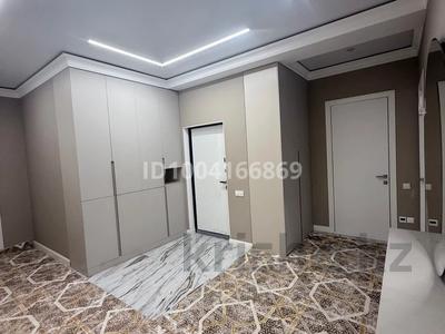 5-бөлмелі пәтер · 166 м² · 5/10 қабат, 17-ш/а. 24/1, бағасы: 70 млн ₸ в Актау, 17-й мкр